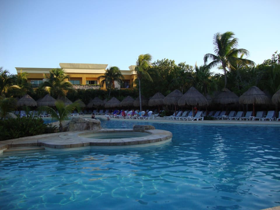 Immer genug Liegen vorhanden Iberostar Selection Paraiso Maya Suites