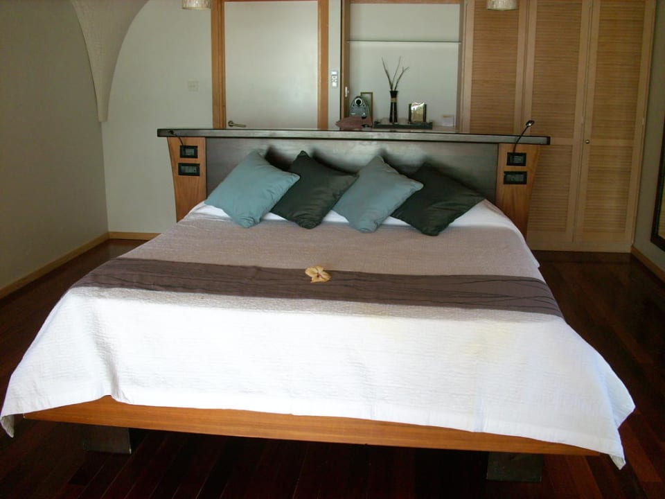 Zimmer Kuredu Island Resort & Spa