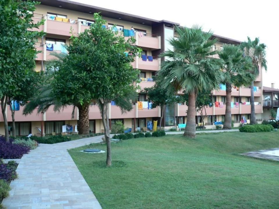 Beim Swimmingpool 2 Hotel Grand Side