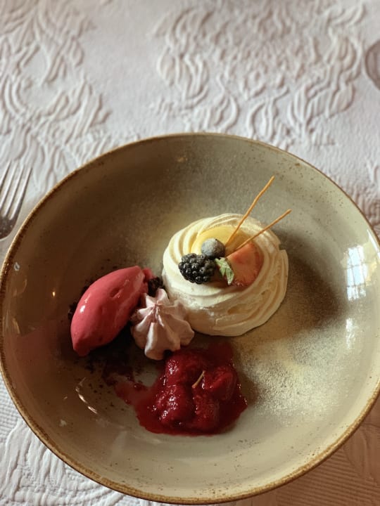 Gastro Wellnesshotel ...liebes Rot-Flüh