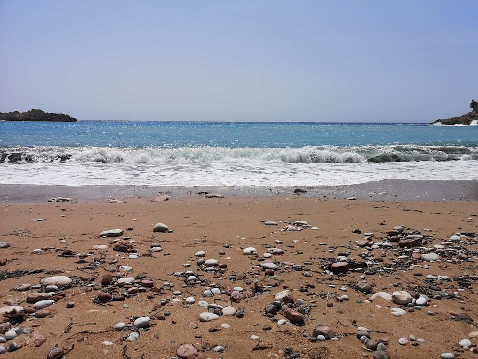 Strand Hotel California by Aycon