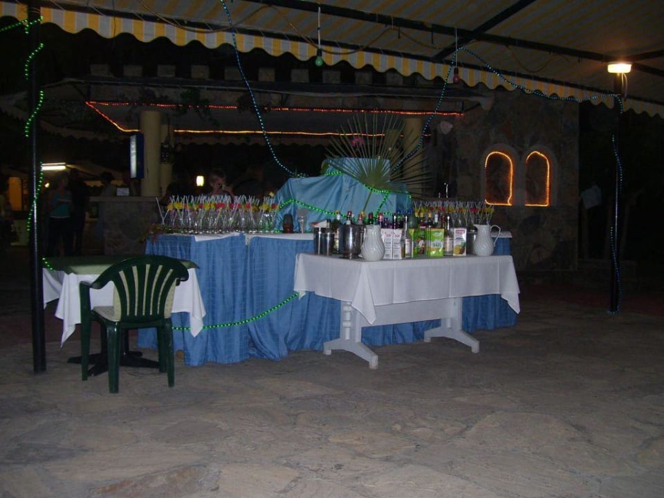 Poolbar am Mittwoch (Cocktail Abend mit Tanz) Monachus Hotel & Spa