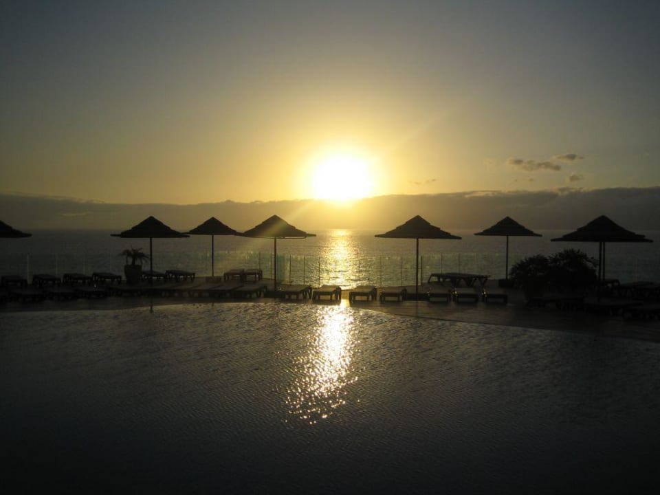 Sonnenuntergang am Pool Barceló Santiago - Adults Only
