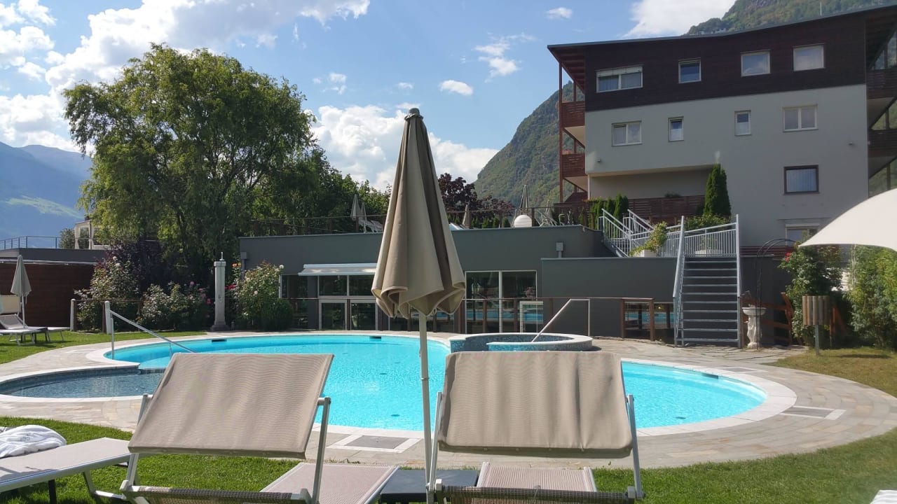 Aussenpool Vitalpina Hotel Waldhof