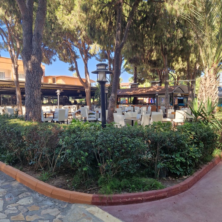 Außenansicht Club Turtas Beach Hotel