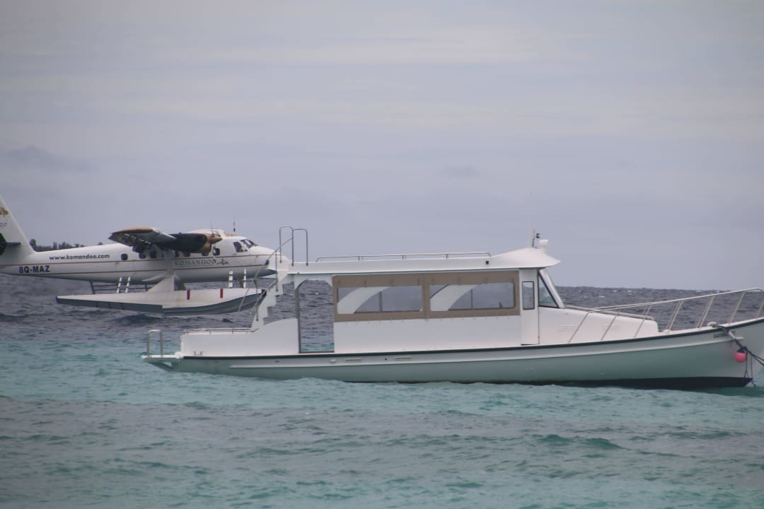 Wasserflieger Kuredu Island Resort & Spa