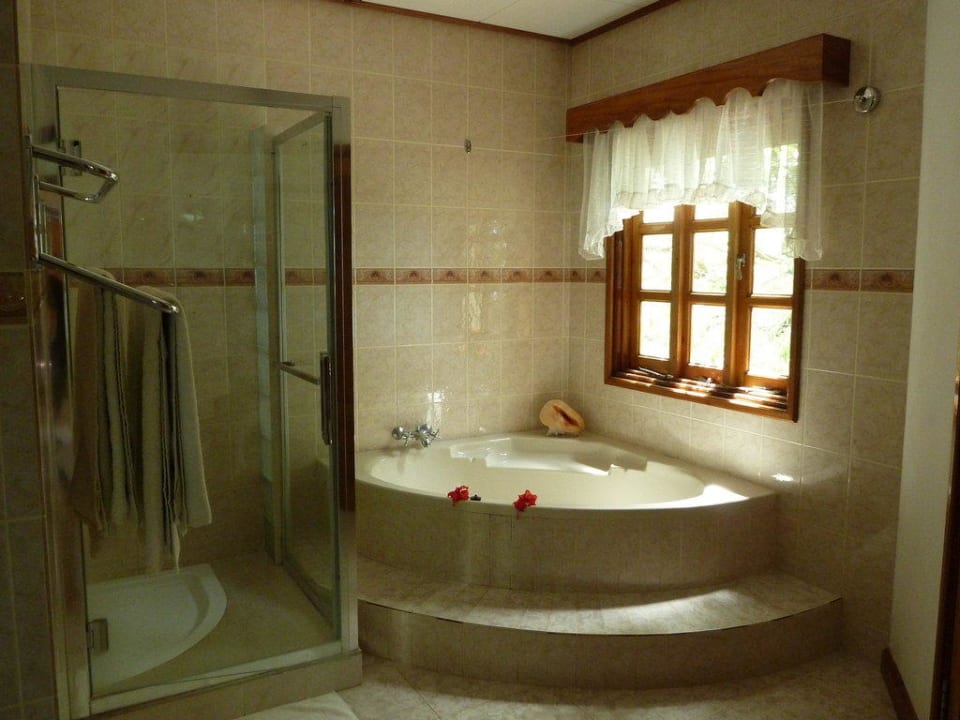 Bois Gayak Bad Hotel Patatran Village