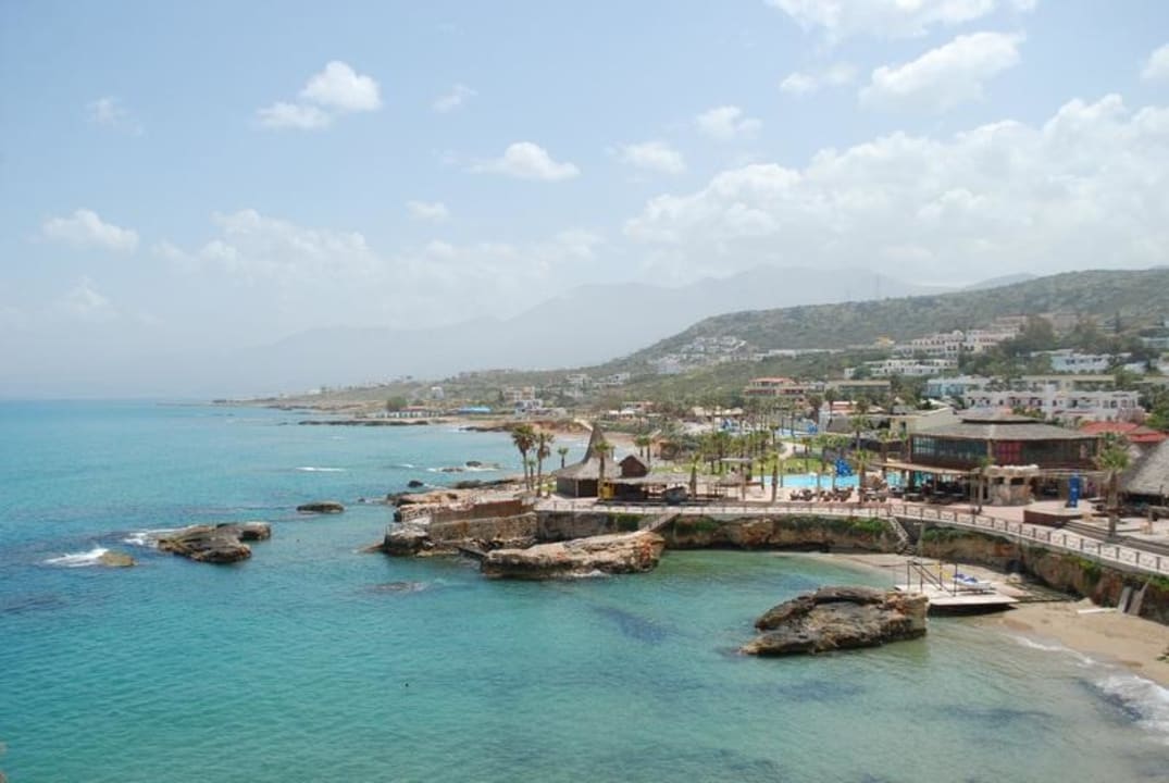 Widok z pokoju z budynku Apollo Eri Beach & Village