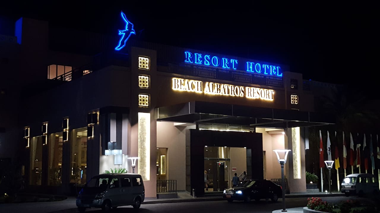 Hoteleingang Beach Albatros Resort
