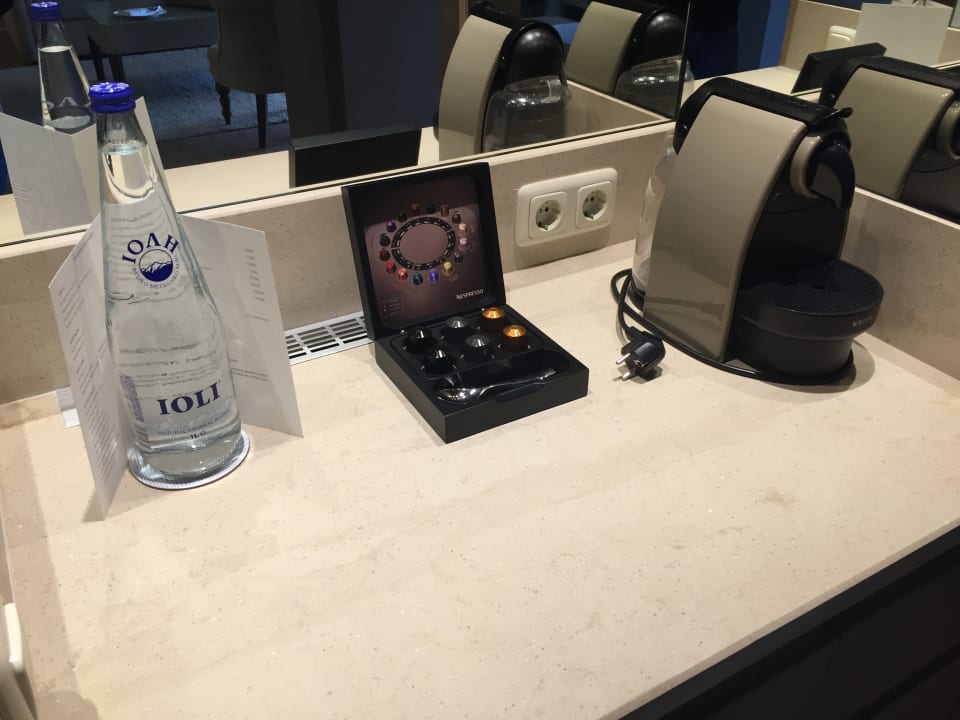 Zimmer Sani Asterias