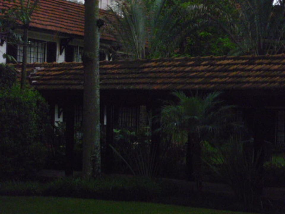 Garten mit überdachten Wege Hotel Southern Sun Mayfair