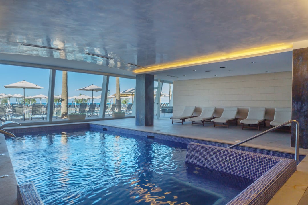 Pool Aparthotel Fontanellas Playa