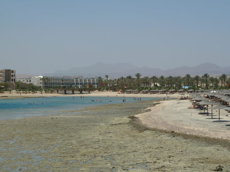 Übersicht über den Strand Brayka Bay Resort