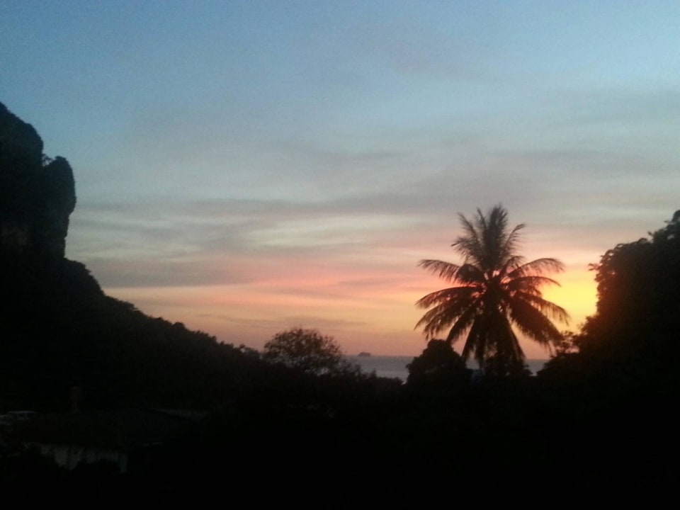 Sonnenuntergang vom Zimmer  Krabi Cha Da Resort Hotel