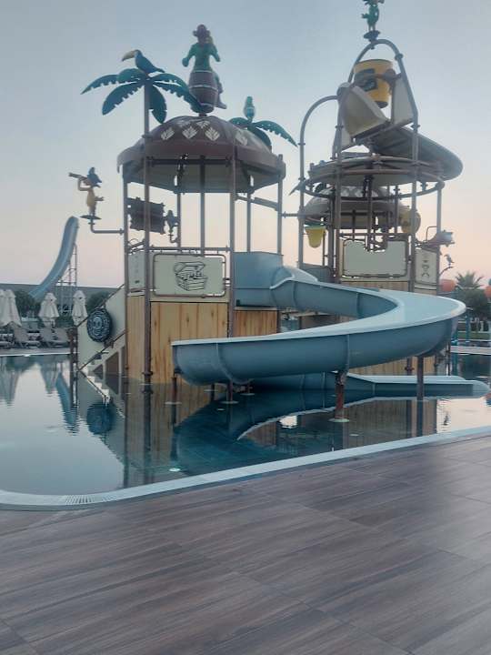 Pool Jacaranda Luxury Resort