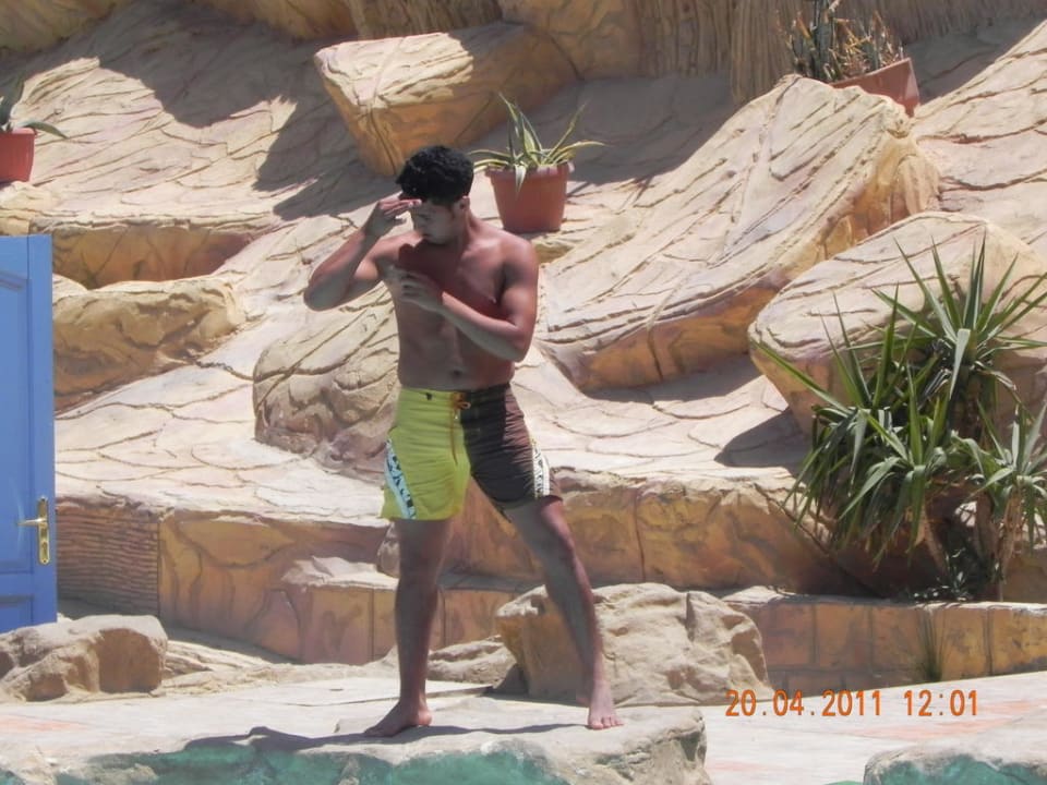 Der Checker bei der Wassergymnastik. Pickalbatros Alf Leila Wa Leila Resort - Neverland Hurghada