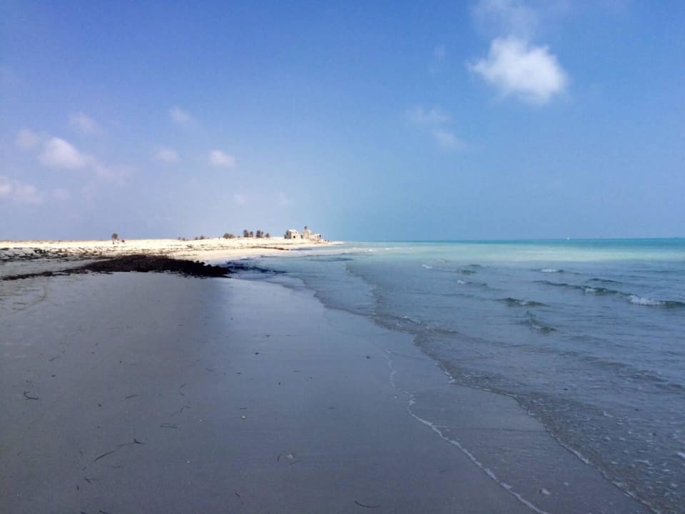 Spaziergang am Strand Djerba Sun Beach Hotel & Spa