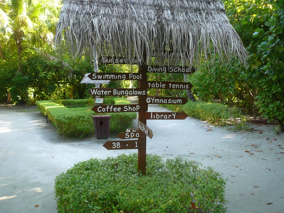 Wegweiser Filitheyo Island Resort