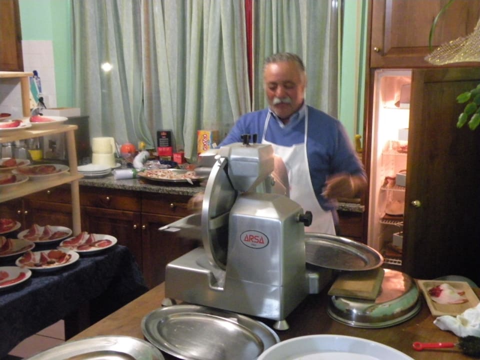 Il Signor Pasquale e il suo culatello Agriturismo La Ginestra