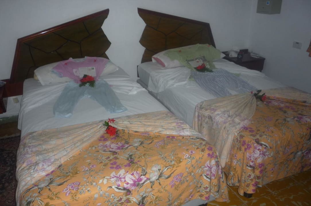 Geschmückte Betten Hotel Santo Domingo