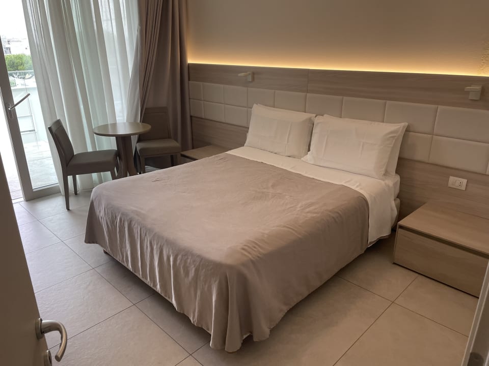 Zimmer Sunrise Palace Suites