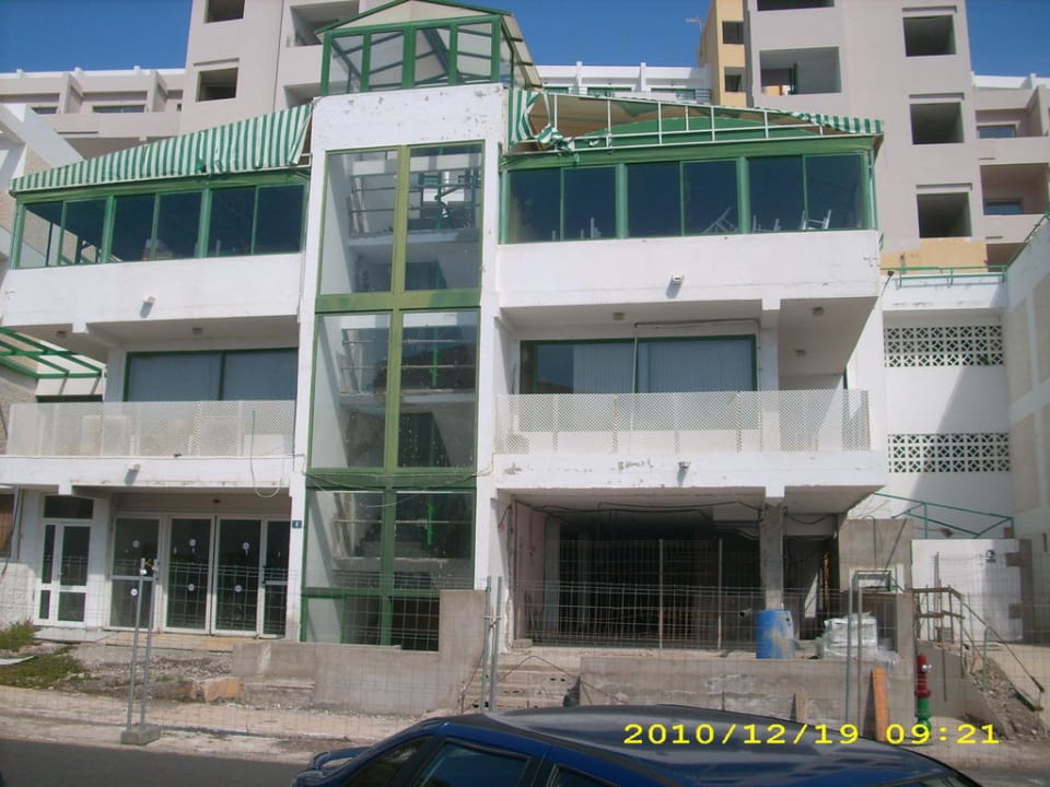 Keine  Bewegung beim Umbau Servatur Alameda de Jandía