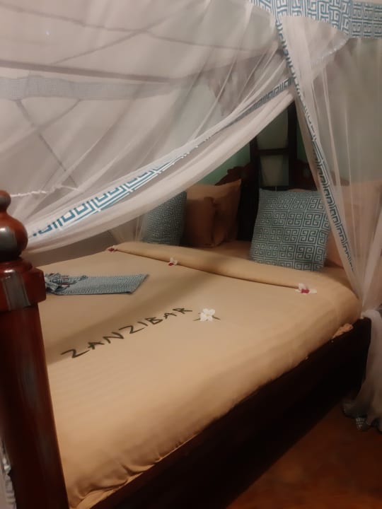 Zimmer Reef & Beach Resort