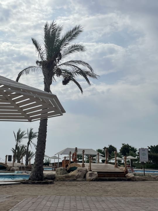 Pool Three Corners Equinox Beach Resort