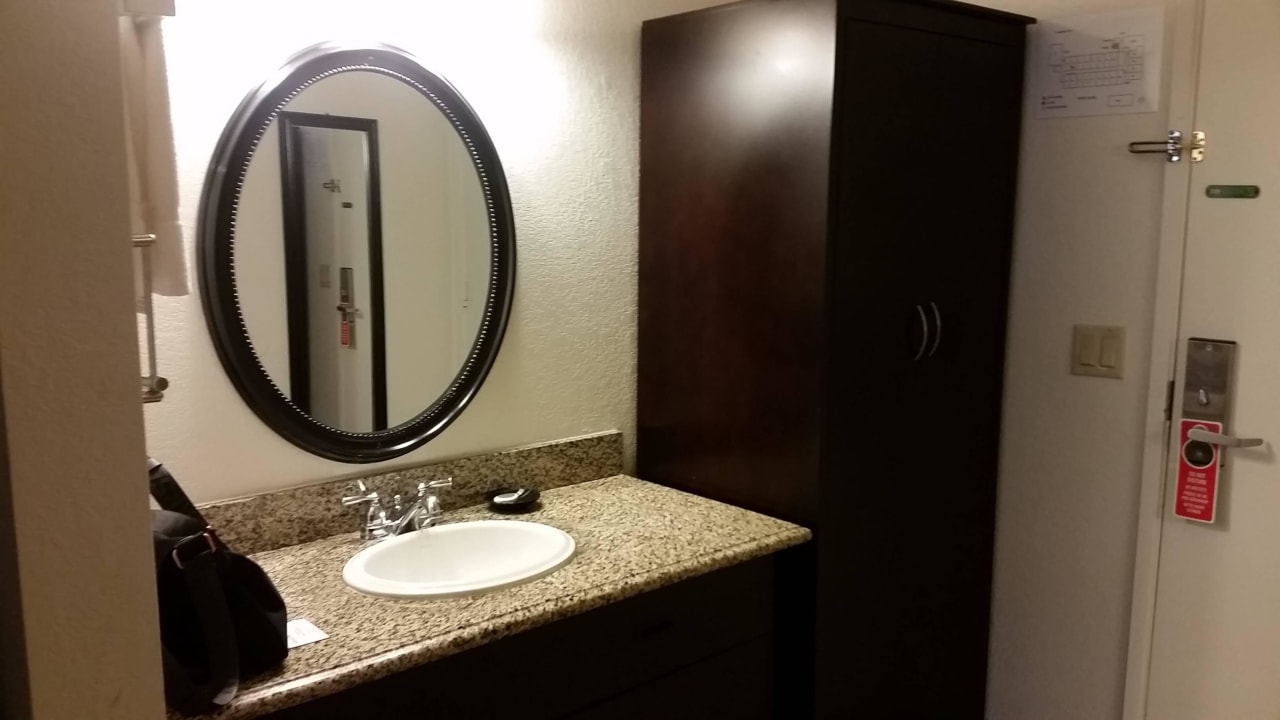 Bad Hotel Mason Beach Inn