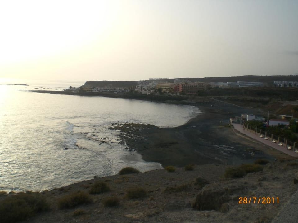 Immer wieder kleine Strände Hotel El Duque