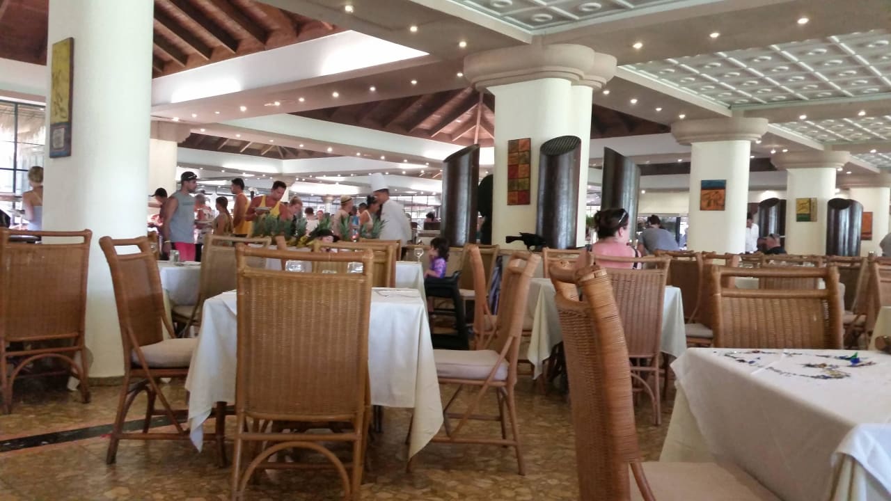 Restaurant Grand Sirenis Punta Cana Resort & Aquagames