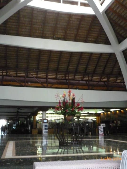 Gr0ßes Foyer mit Bar Grand Sirenis Punta Cana Resort & Aquagames