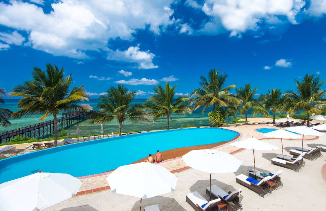 View of the Pool Sea Cliff Resort & Spa