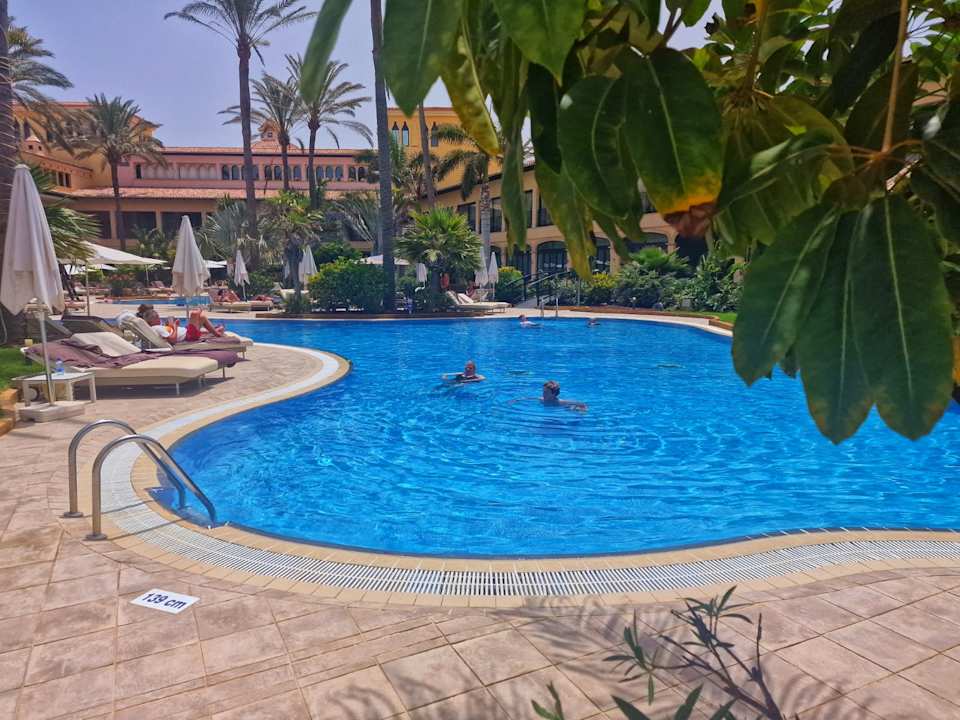 Pool Secrets Bahia Real Resort & SPA