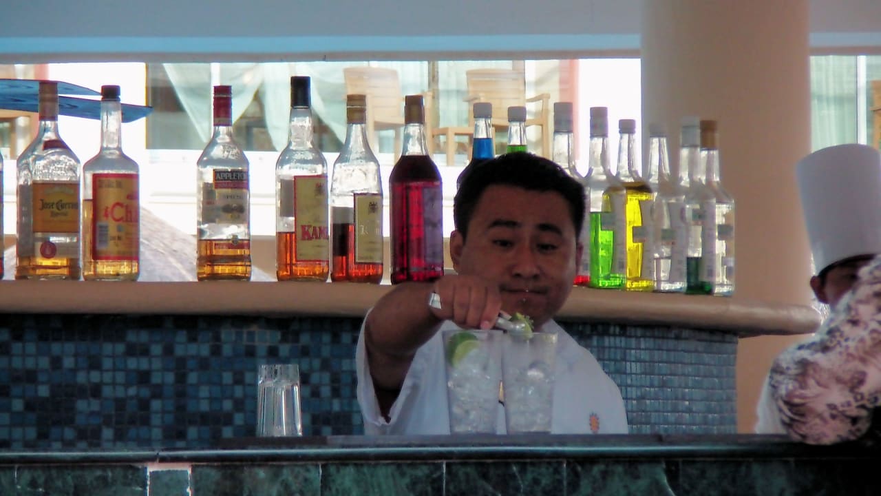 Barbereich beim Haus 9 Sandos Playacar Select Club Adults only - All Inclusive