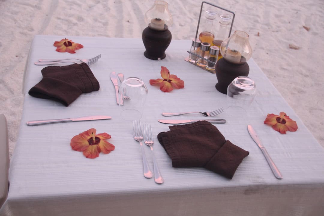 Candellight-Dinner am Strand NAKAI Dhiggiri Resort