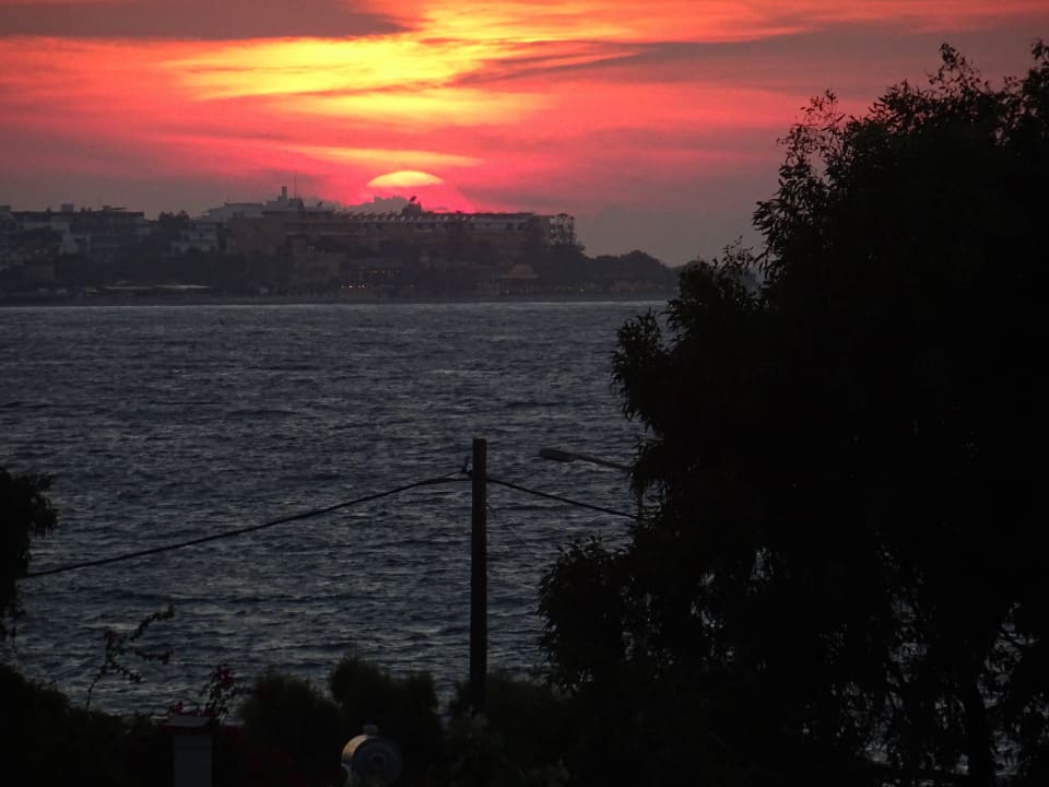 Zachód słońca  Sol Cosmopolitan Rhodes