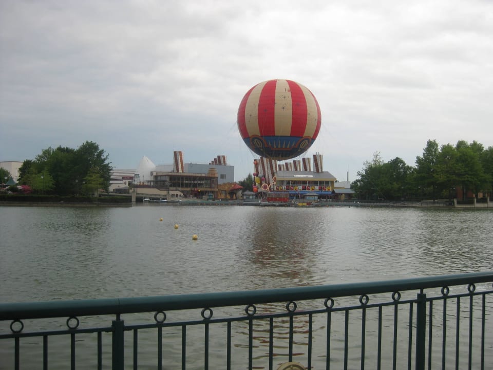 Teich zu Village Disney's Sequoia Lodge