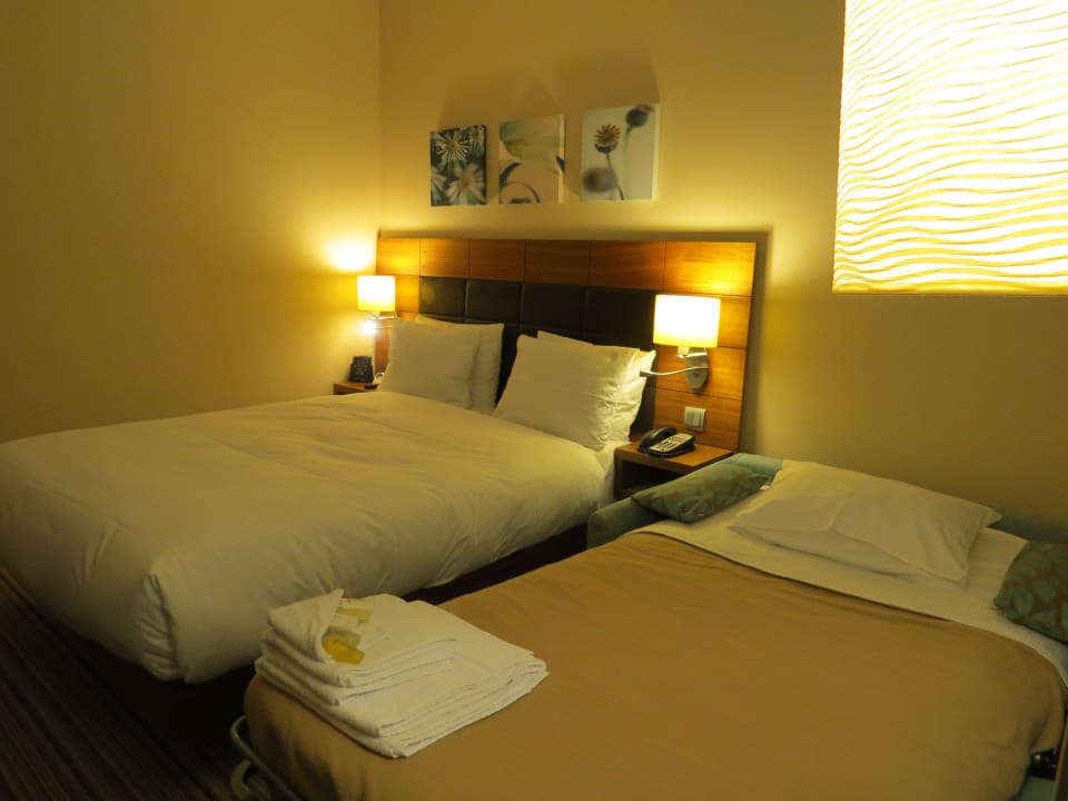 Viel Platz zum schlafen Hilton Garden Inn Frankfurt Airport