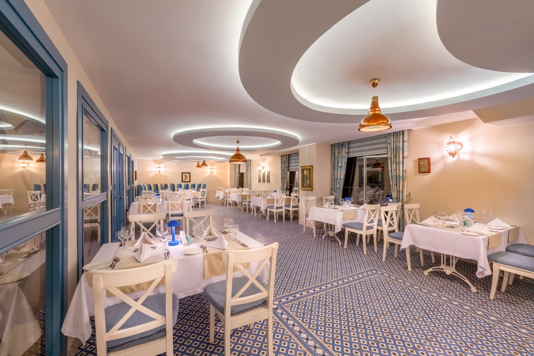 Gastro Hotel Royal Garden Beach