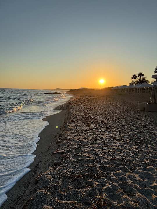 Strand AMIRA Luxury Resort  Adults Only