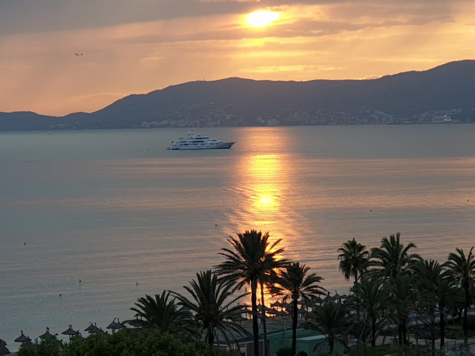 Ausblick Hotel & Appartements Leman