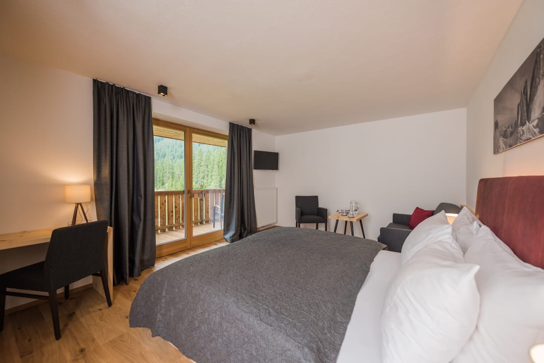 Zimmer Hotel Dolomitenhof & Chalet Alte Post