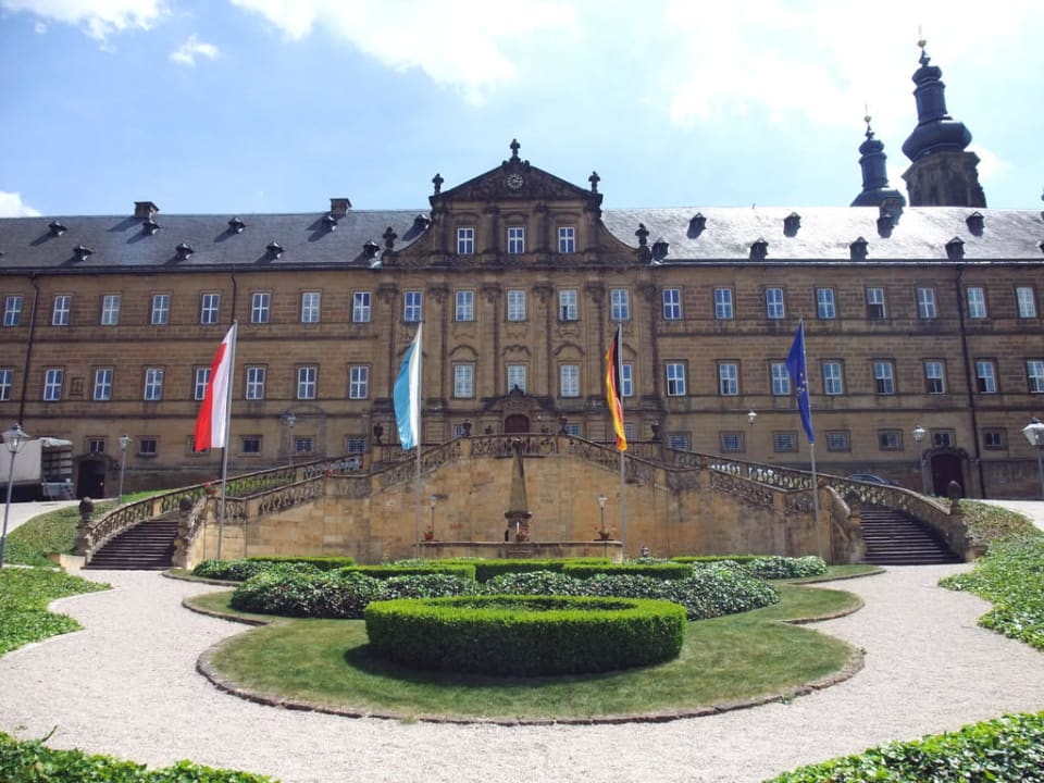 Kloster mit Hof Bildungszentrum Kloster Banz