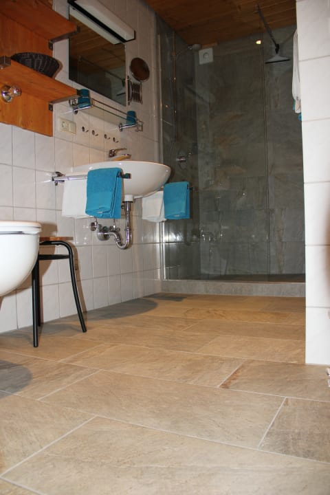 Ferienwohnung 1, Badezimmer Haus Roseneck