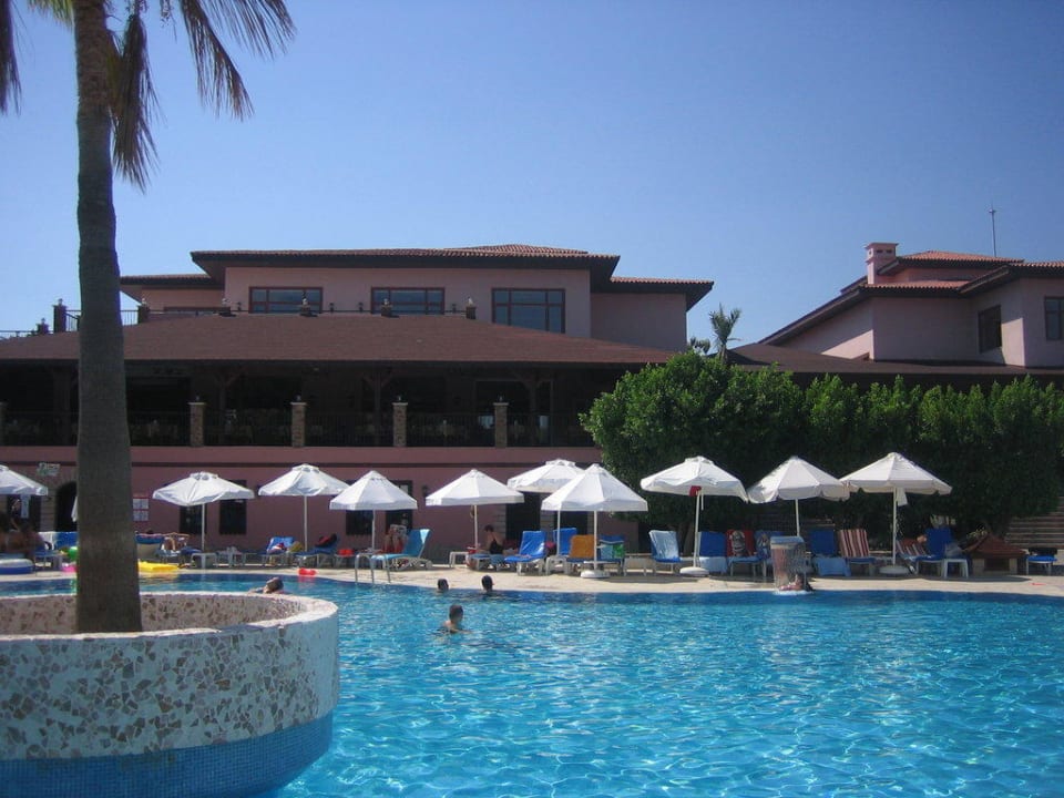 Pool Club Grand Side