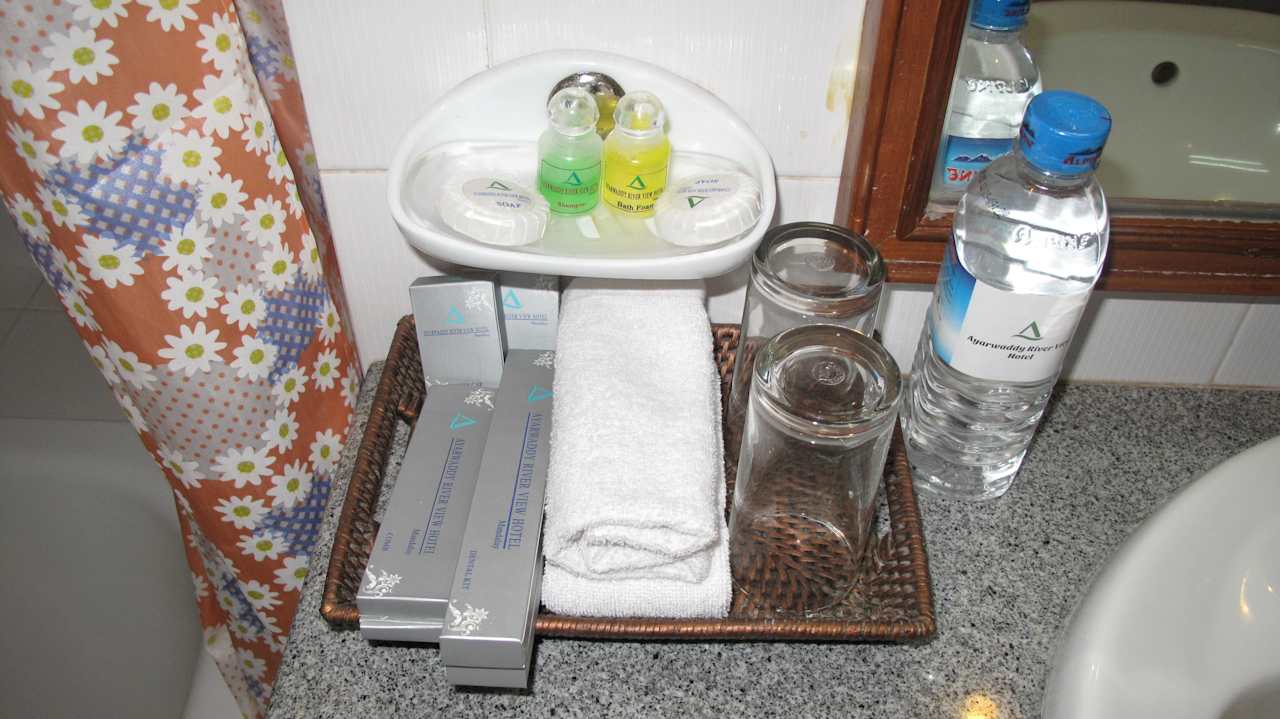 Auf dem Waschbecken Ayarwaddy River View Hotel