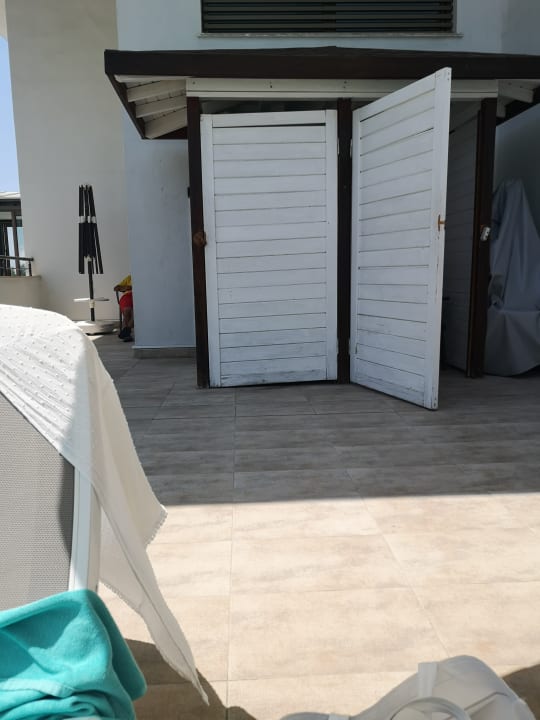 Pool Side Star Elegance