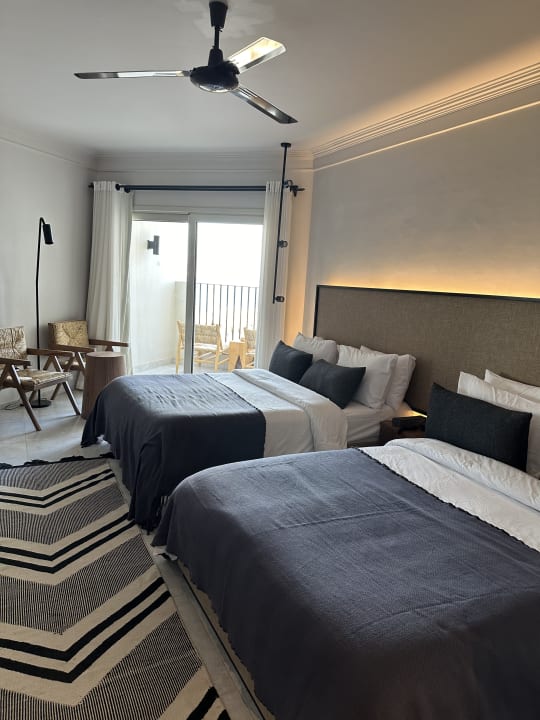 Zimmer Serry Beach Resort