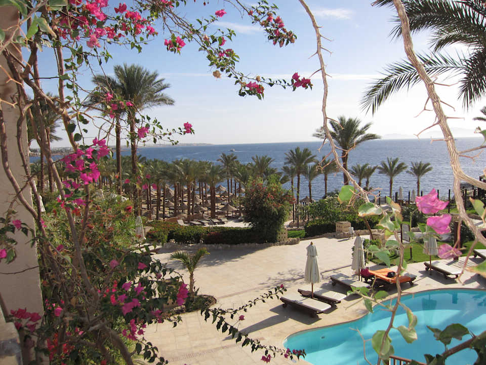 Ausblick links The Grand Hotel Sharm El Sheikh